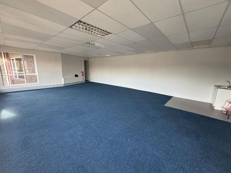 101sqm Office for rent in Hilton at R16895-00 per month plus Vat - Photo 5