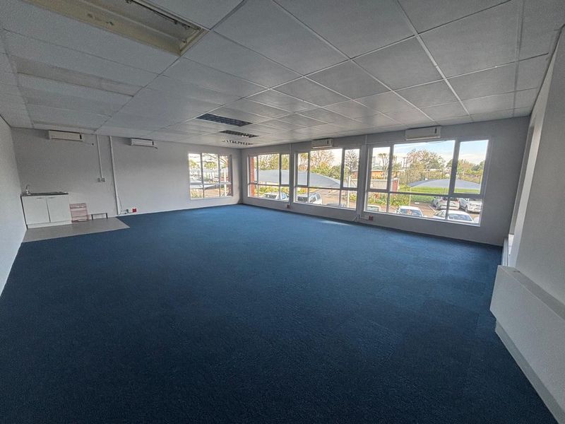 101sqm Office for rent in Hilton at R16895-00 per month plus Vat - Photo 4