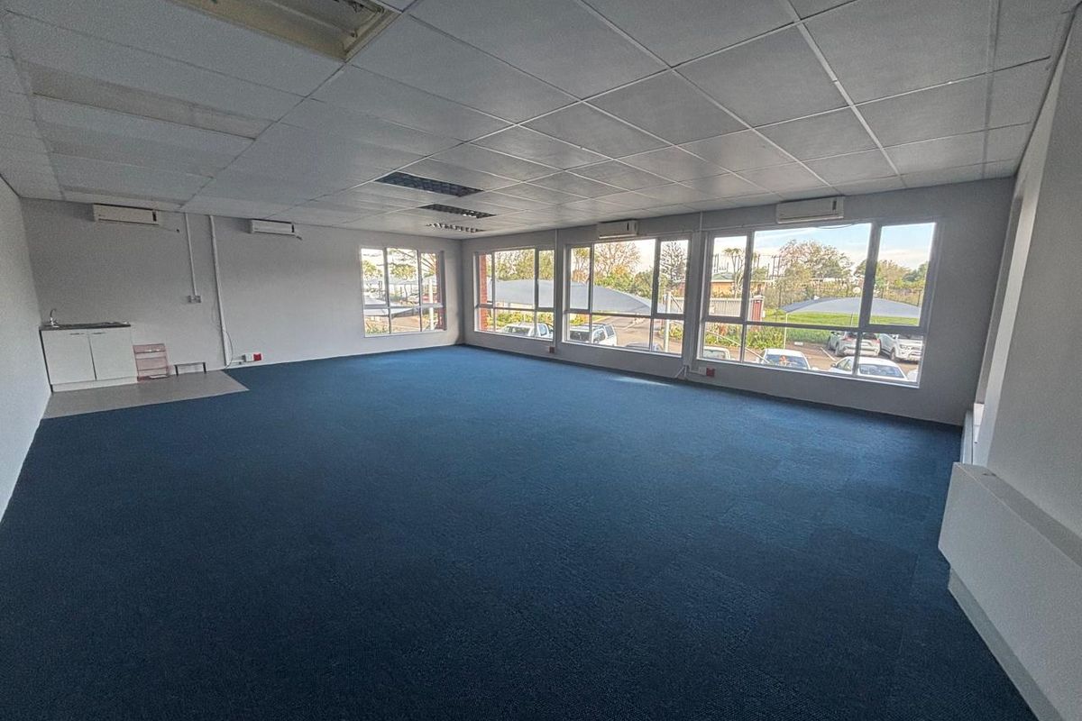 101sqm Office for rent in Hilton at R16895-00 per month plus Vat - Photo 4