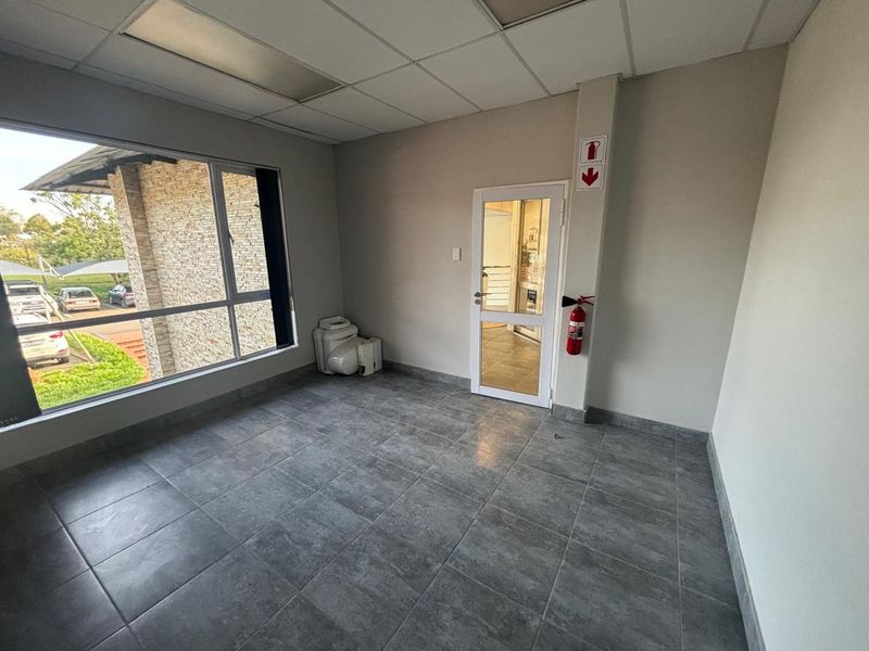 101sqm Office for rent in Hilton at R16895-00 per month plus Vat - Photo 6
