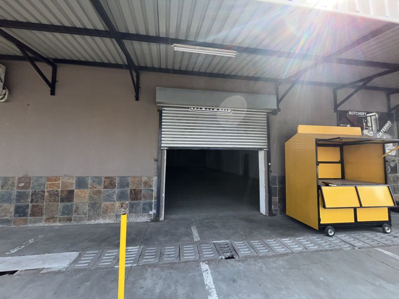 Prime Retail Opportunity – 365m2 Space Available To Let - Photo 2