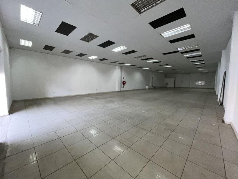 Prime Retail Opportunity – 365m2 Space Available To Let - Photo 3