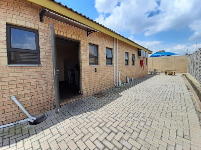Commercial property for sale in Sasolburg industrial area - Photo 6