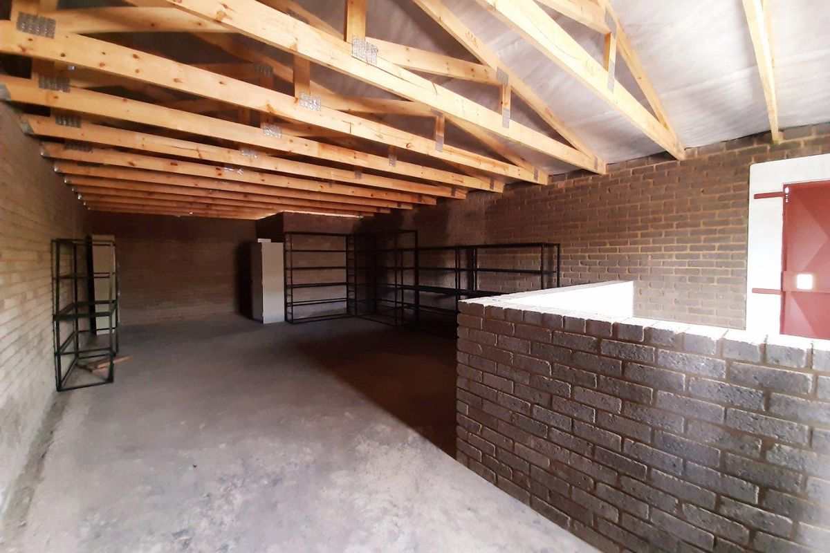 Commercial property for sale in Sasolburg industrial area - Photo 4