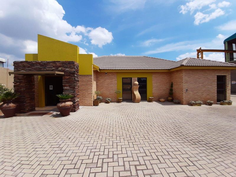 Commercial property for sale in Sasolburg industrial area - Photo 9