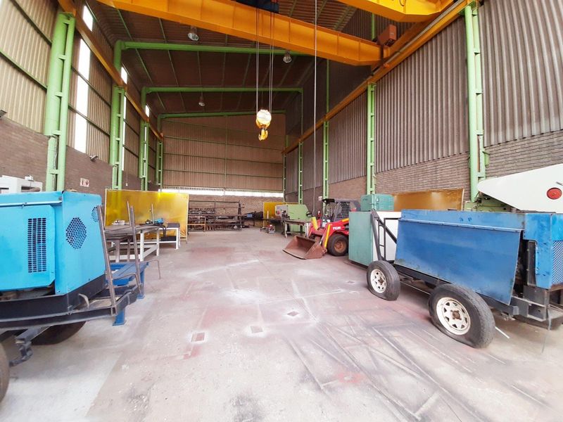 Commercial property for sale in Sasolburg industrial area - Photo 2