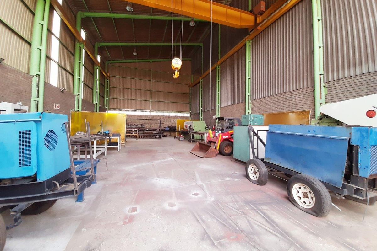 Commercial property for sale in Sasolburg industrial area - Photo 2