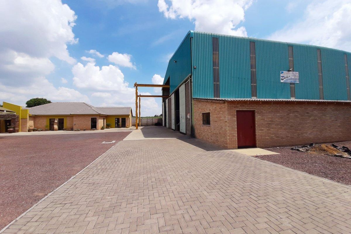 Commercial property for sale in Sasolburg industrial area - Photo 5