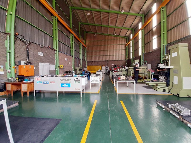 Commercial property for sale in Sasolburg industrial area - Photo 3