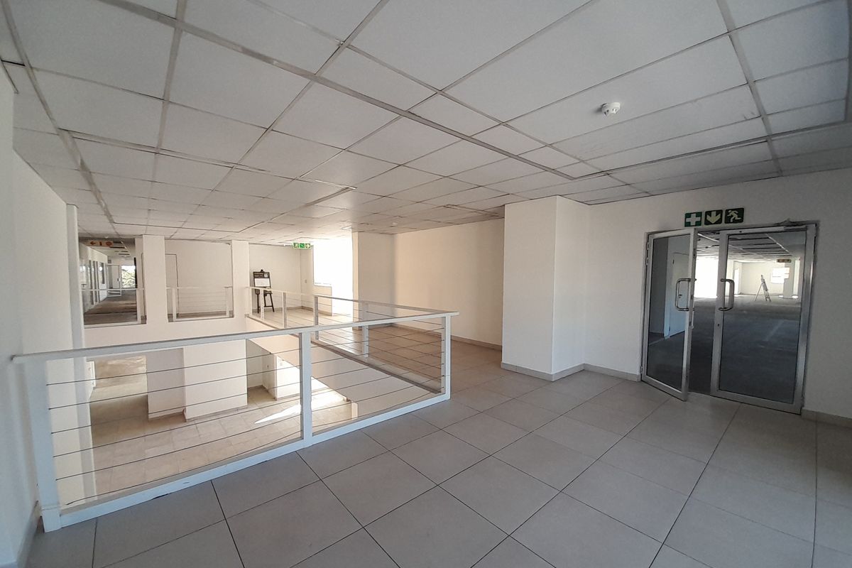 Rare Large Scale Office Opportunity with Storage Capability in Midrand - Photo 3