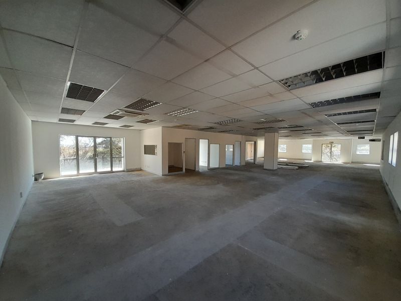 Rare Large Scale Office Opportunity with Storage Capability in Midrand - Photo 10