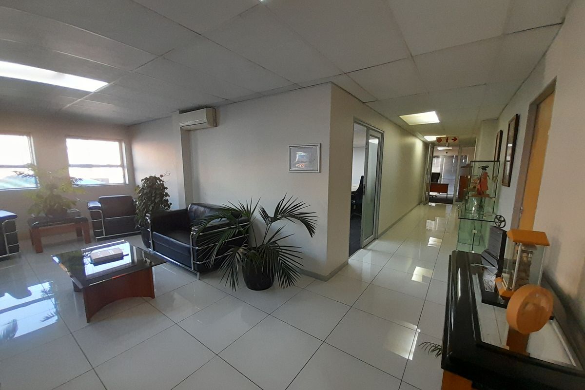 Rare Large Scale Office Opportunity with Storage Capability in Midrand - Photo 2