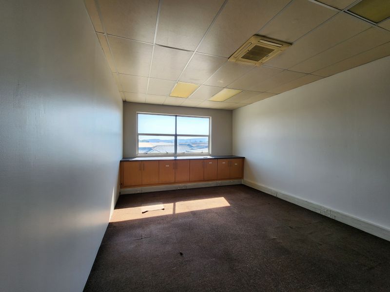 Prime 332m2 Industrial Warehouse To Let at The Tannery Industrial Park - Photo 6