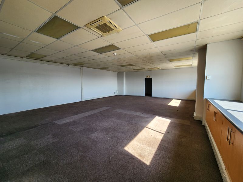 Prime 332m2 Industrial Warehouse To Let at The Tannery Industrial Park - Photo 8