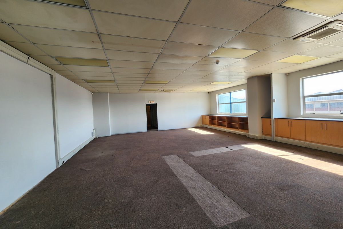 Prime 332m2 Industrial Warehouse To Let at The Tannery Industrial Park - Photo 4