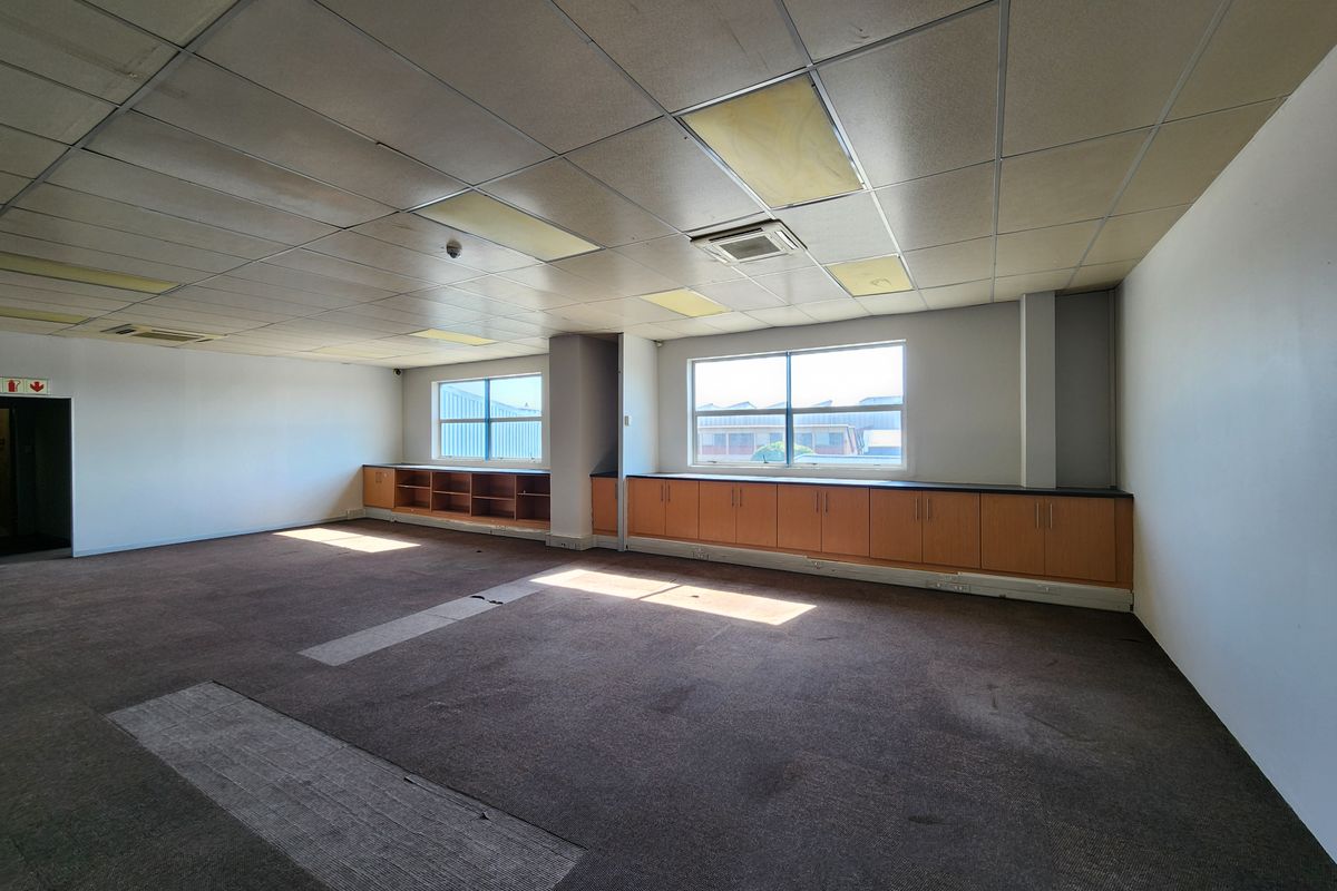 Prime 332m2 Industrial Warehouse To Let at The Tannery Industrial Park - Photo 5