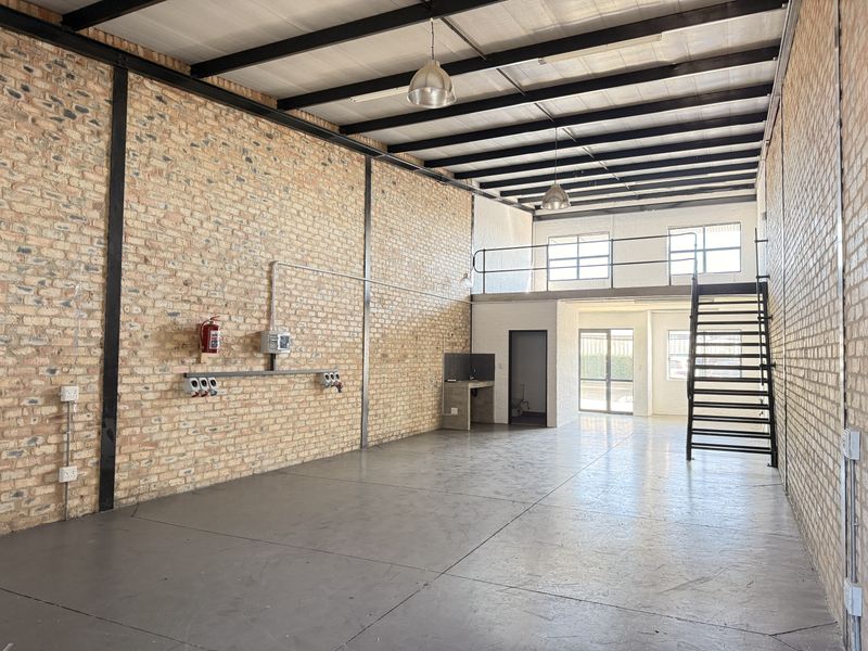 Modern 140m2 Warehouse, Premium Unit in Worksheds Industrial Park - Photo 4