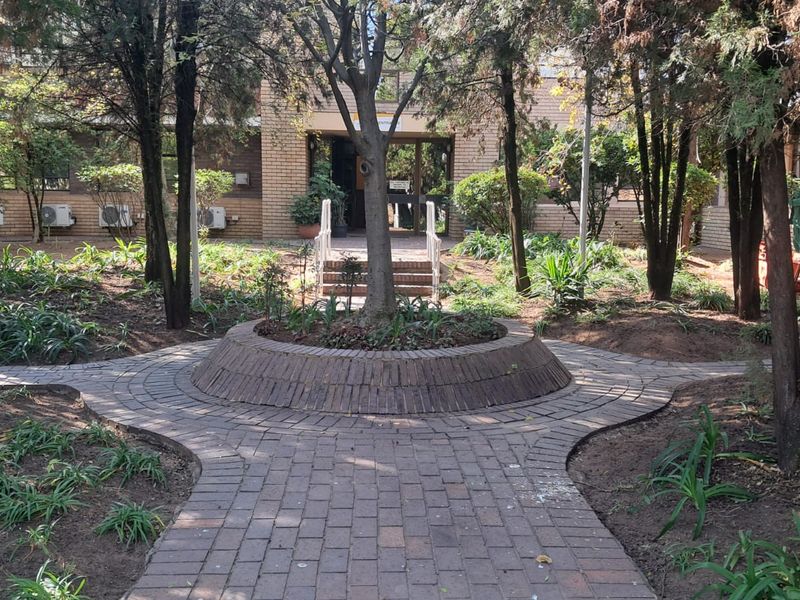 2565 Office space open in Midrand - Photo 1