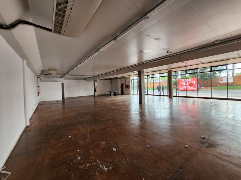 Prime 269m2 Ground Floor Retail Space To Let in  Metro Lifestyle, Montana - Photo 6