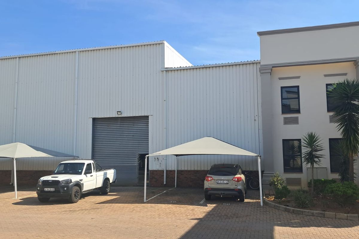 1550 Warehouse with Office space in Midrand - Photo 4