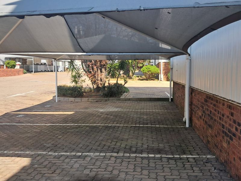 1550 Warehouse with Office space in Midrand - Photo 5