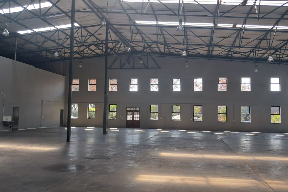 1550 Warehouse with Office space in Midrand - Photo 3