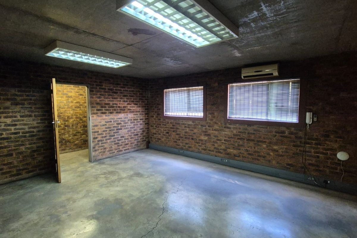 Well-Located 1000m2 High-Power Industrial Warehouse To Let in Silverton - Photo 5