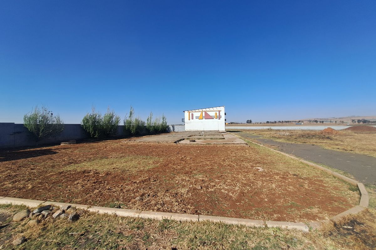 Prime Commercial Stand Opportunity in Growing Jameson Park - Photo 3