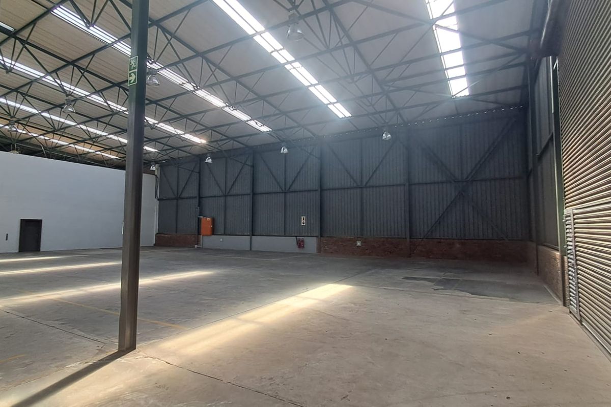 1560 Warehouse with Office space in Midrand - Photo 5