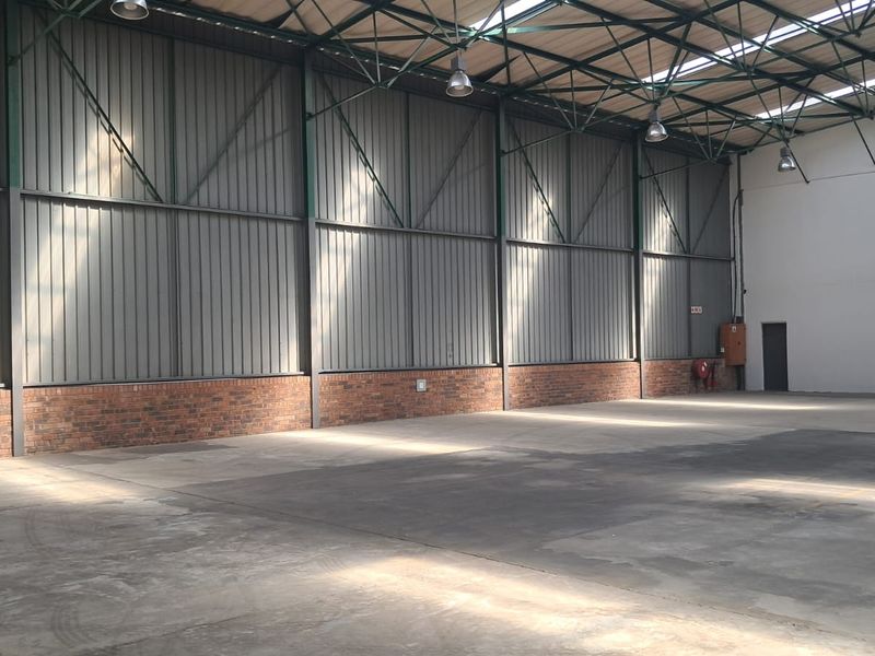 1560 Warehouse with Office space in Midrand - Photo 3