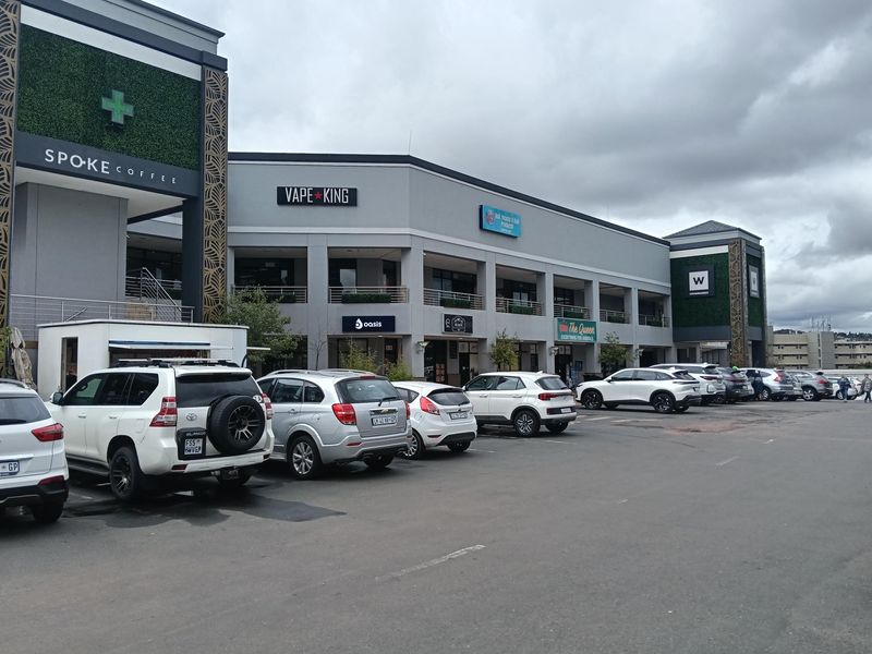 Shop or consulting rooms in Atterbury Boulevard - Photo 1