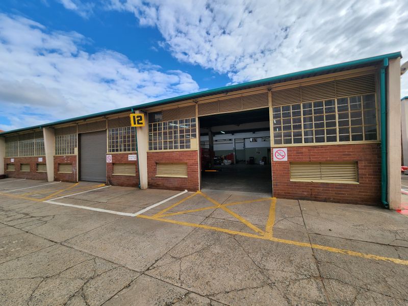 Secure 569m2 Warehouse To Let in Koedoespoort with Excellent Access & Dual Roller Shutter Doors - Photo 1