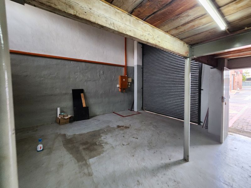 156m2 Warehouse with 3-Phase Power To Let in Koedoespoort - Photo 9