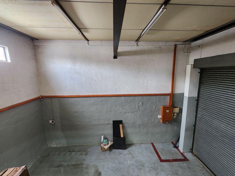156m2 Warehouse with 3-Phase Power To Let in Koedoespoort - Photo 8