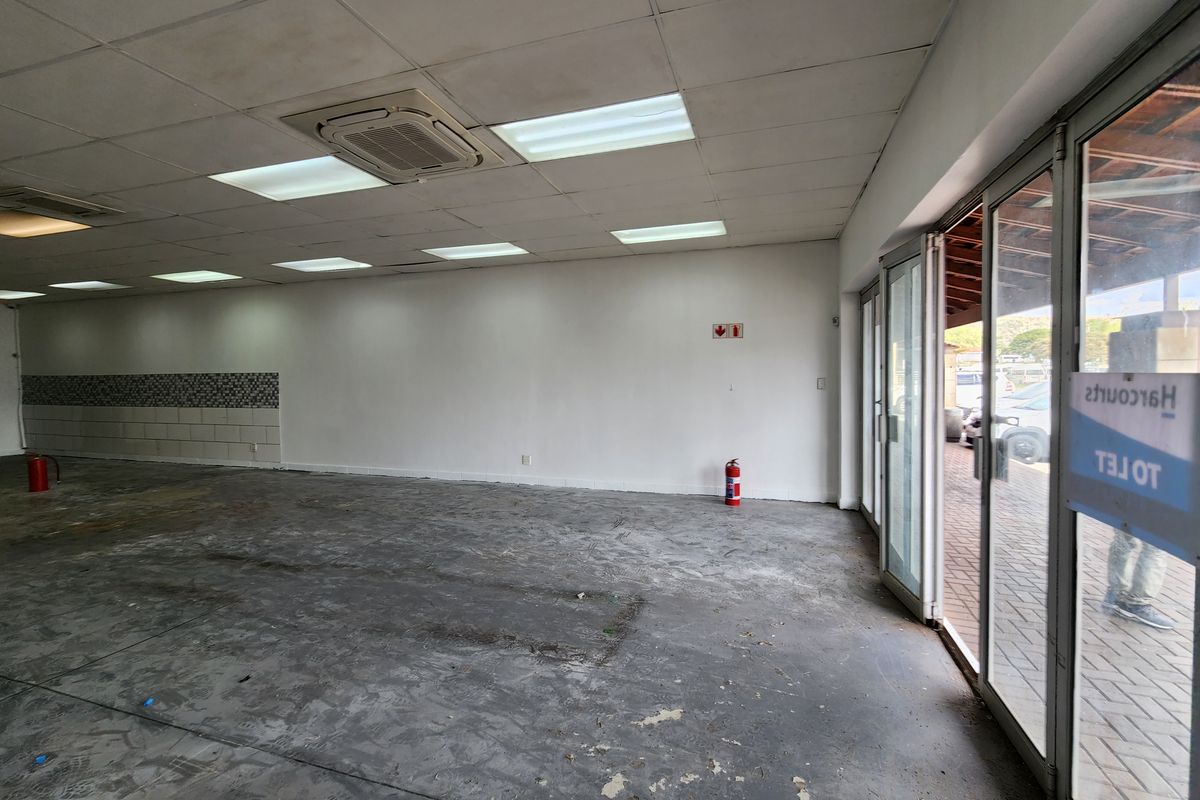 Prime 136m2 Ground Floor High Exposure Retail Space To Let in Montana - Photo 5