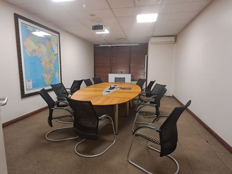 7892m2 Office and Warehouse complex in Midrand - Photo 8