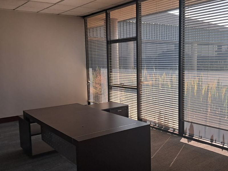 7892m2 Office and Warehouse complex in Midrand - Photo 6
