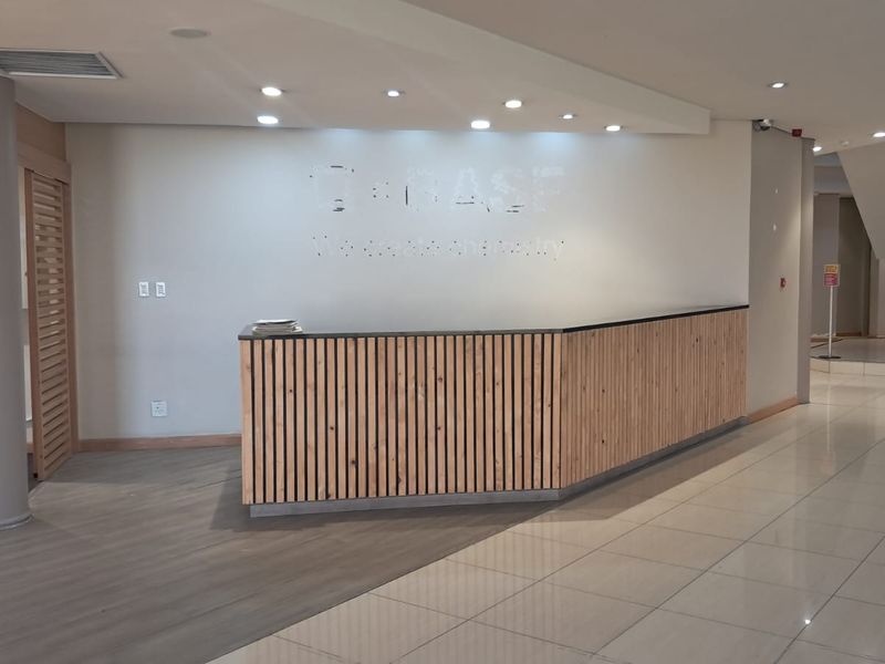 7892m2 Office and Warehouse complex in Midrand - Photo 4
