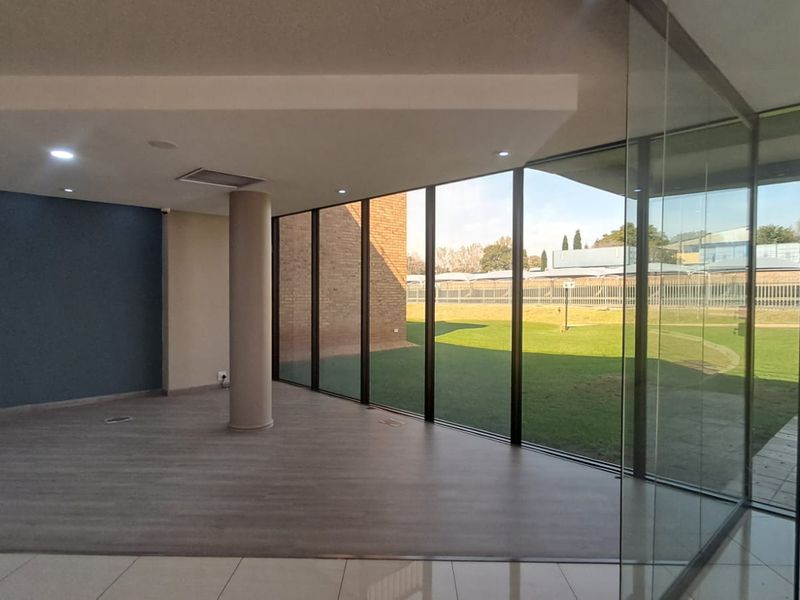 7892m2 Office and Warehouse complex in Midrand - Photo 10