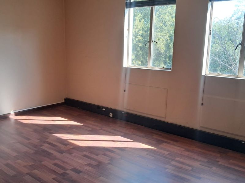 261m2 Office to let in Midrand - Photo 8