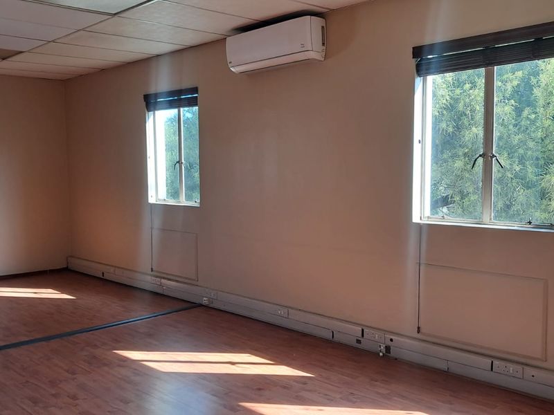 261m2 Office to let in Midrand - Photo 9