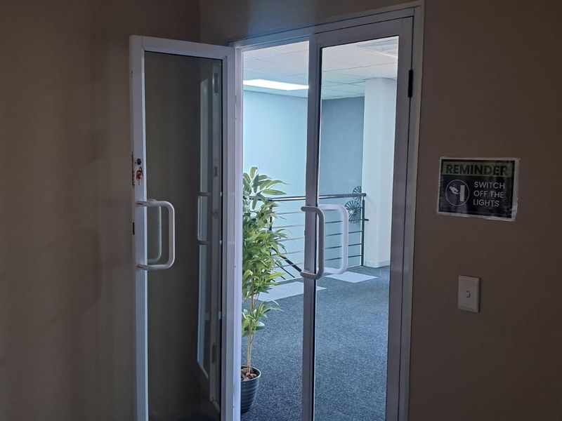 261m2 Office to let in Midrand - Photo 5