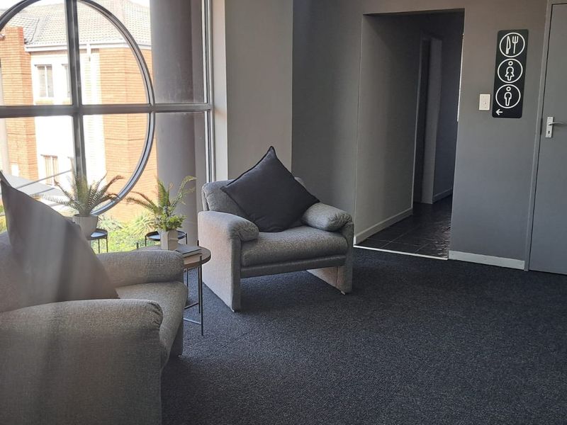 261m2 Office to let in Midrand - Photo 3