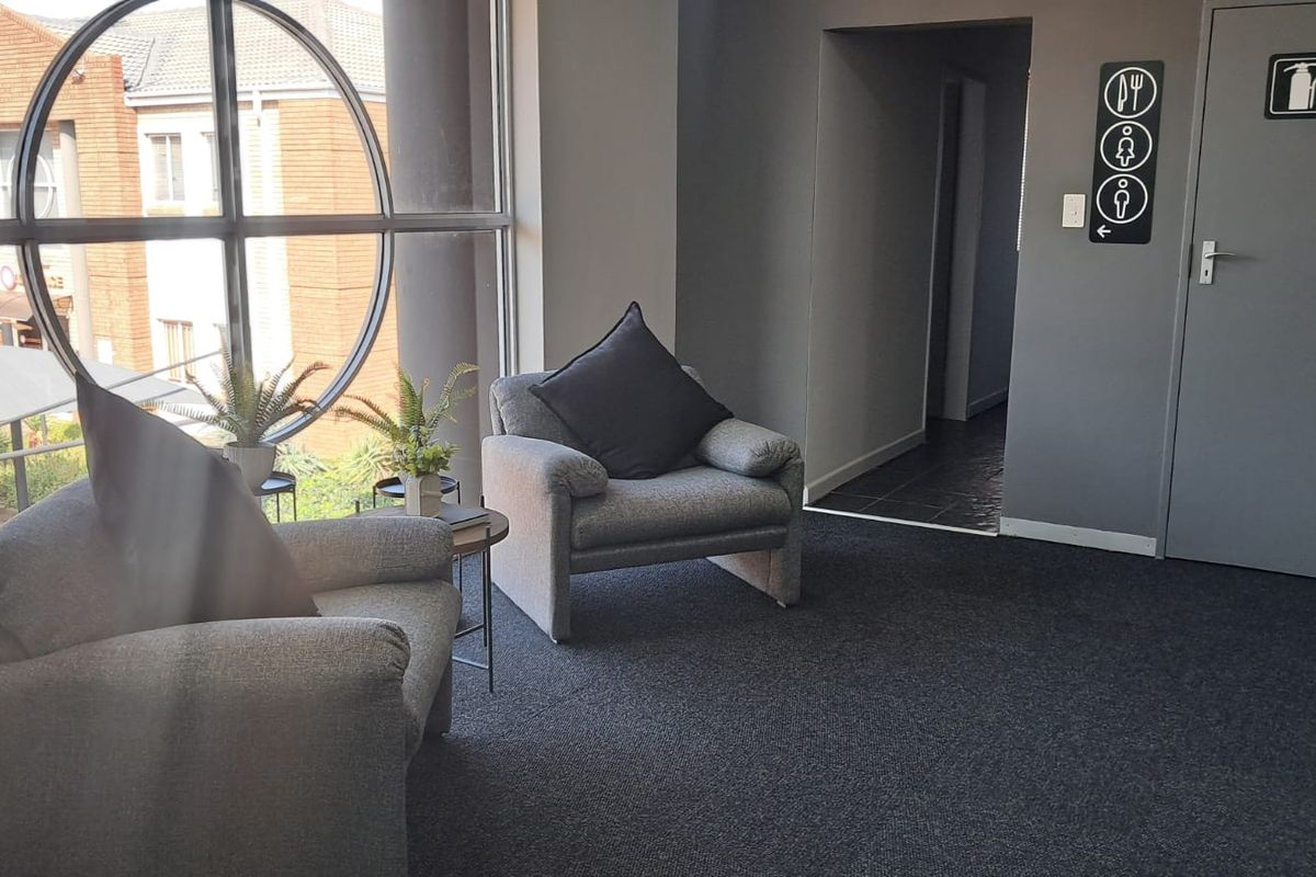 261m2 Office to let in Midrand - Photo 3