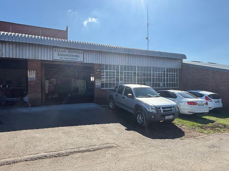Investment opportunity - 184sqm Mini Factory for sale at R1 million plus Vat. - Photo 2