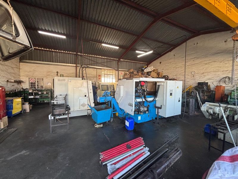 Investment opportunity - 184sqm Mini Factory for sale at R1 million plus Vat. - Photo 5