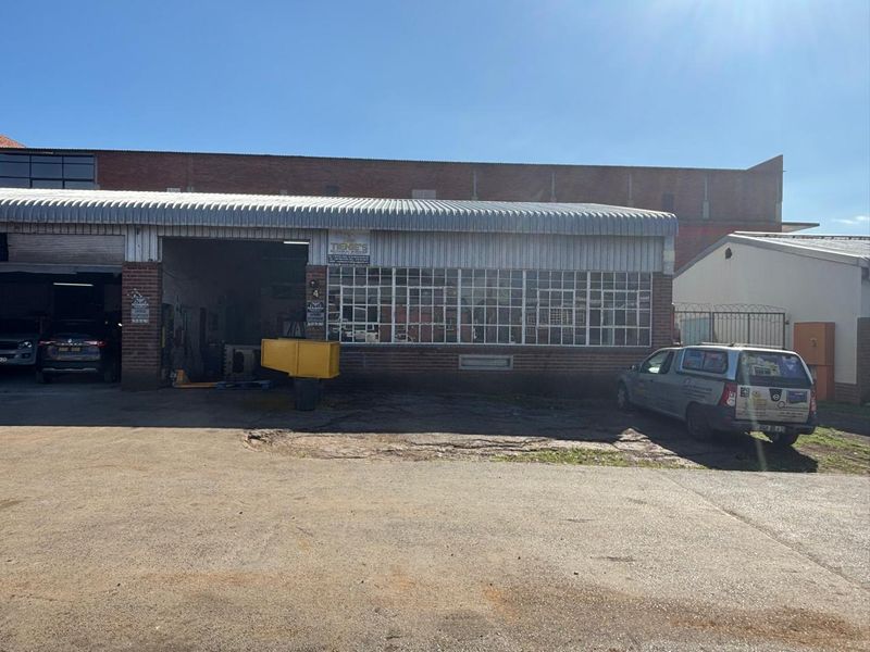 Investment opportunity - 243sqm Mini Factory for sale at R1,2 million plus Vat - Photo 2