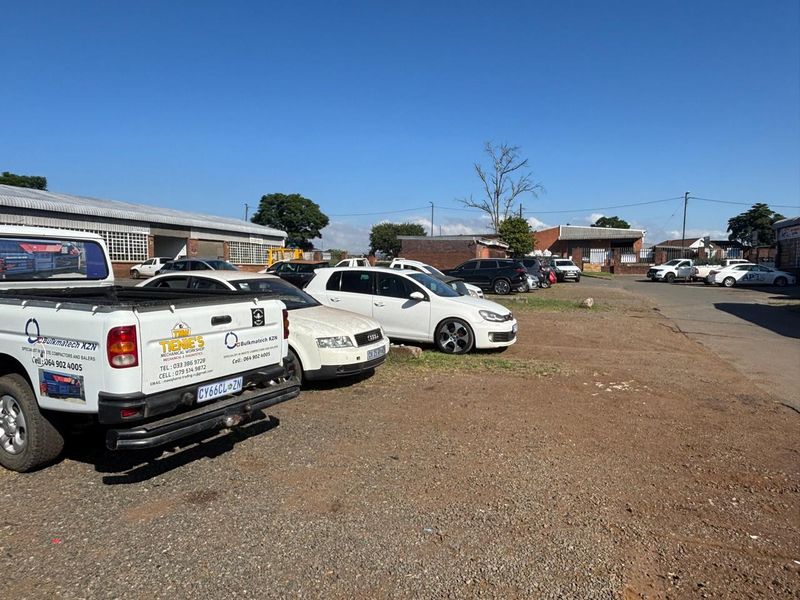 Investment opportunity - 243sqm Mini Factory for sale at R1,2 million plus Vat - Photo 10