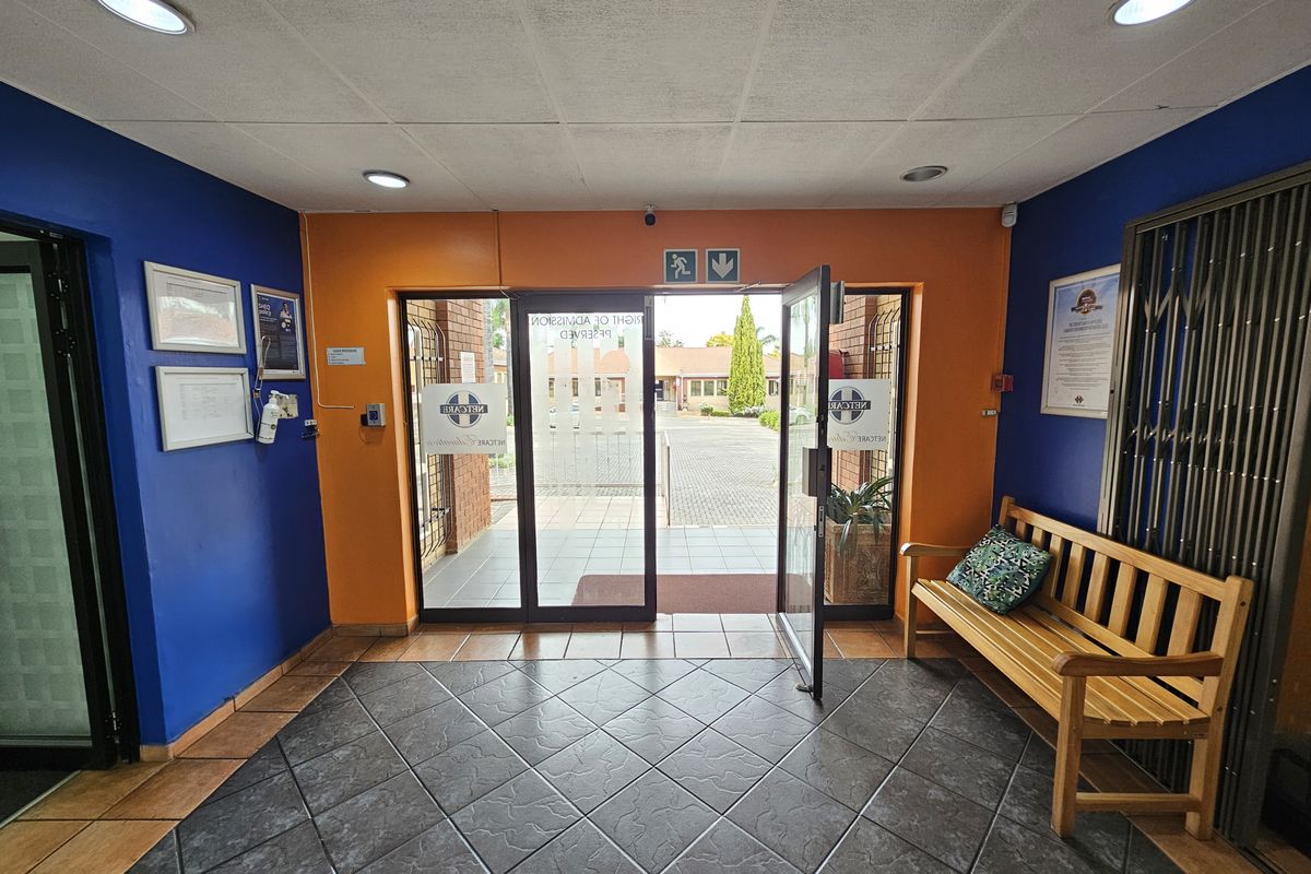 TO LET- Medium Office Space 335 sqm Centurion - Photo 3