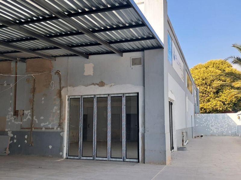 200m2 Retail space TO LET in Waterkloof Ridge - Photo 2